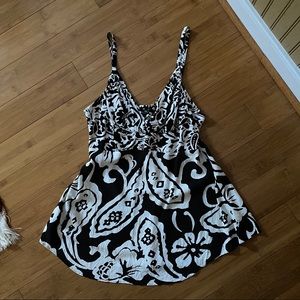 JAMS WORLD BLACK WHITE FLORAL V NECKLINE SLIP TOP